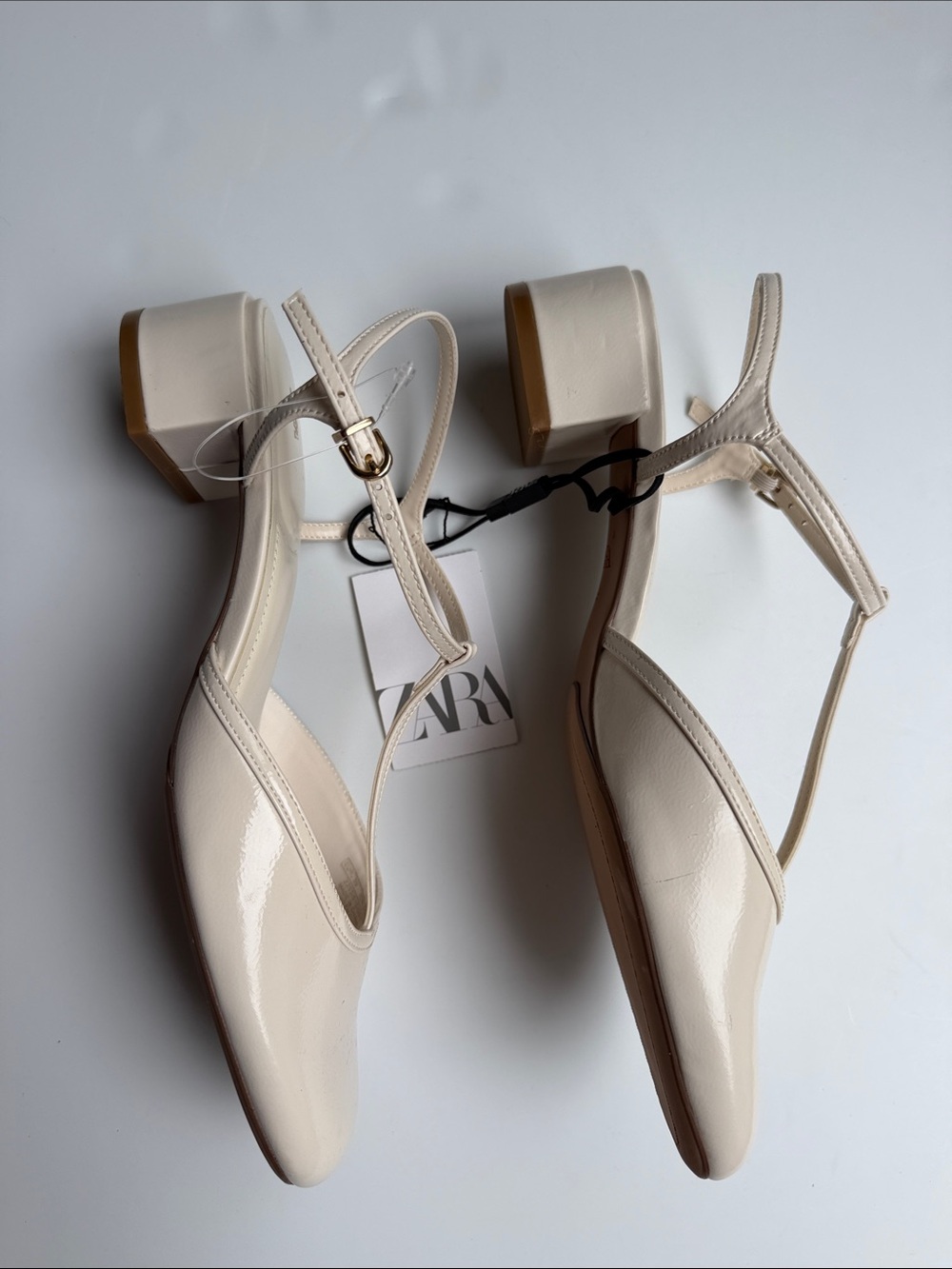 ZARA Cream Patent Leather T-Strap Low Block Heels Size 8 - Picture 4 of 8